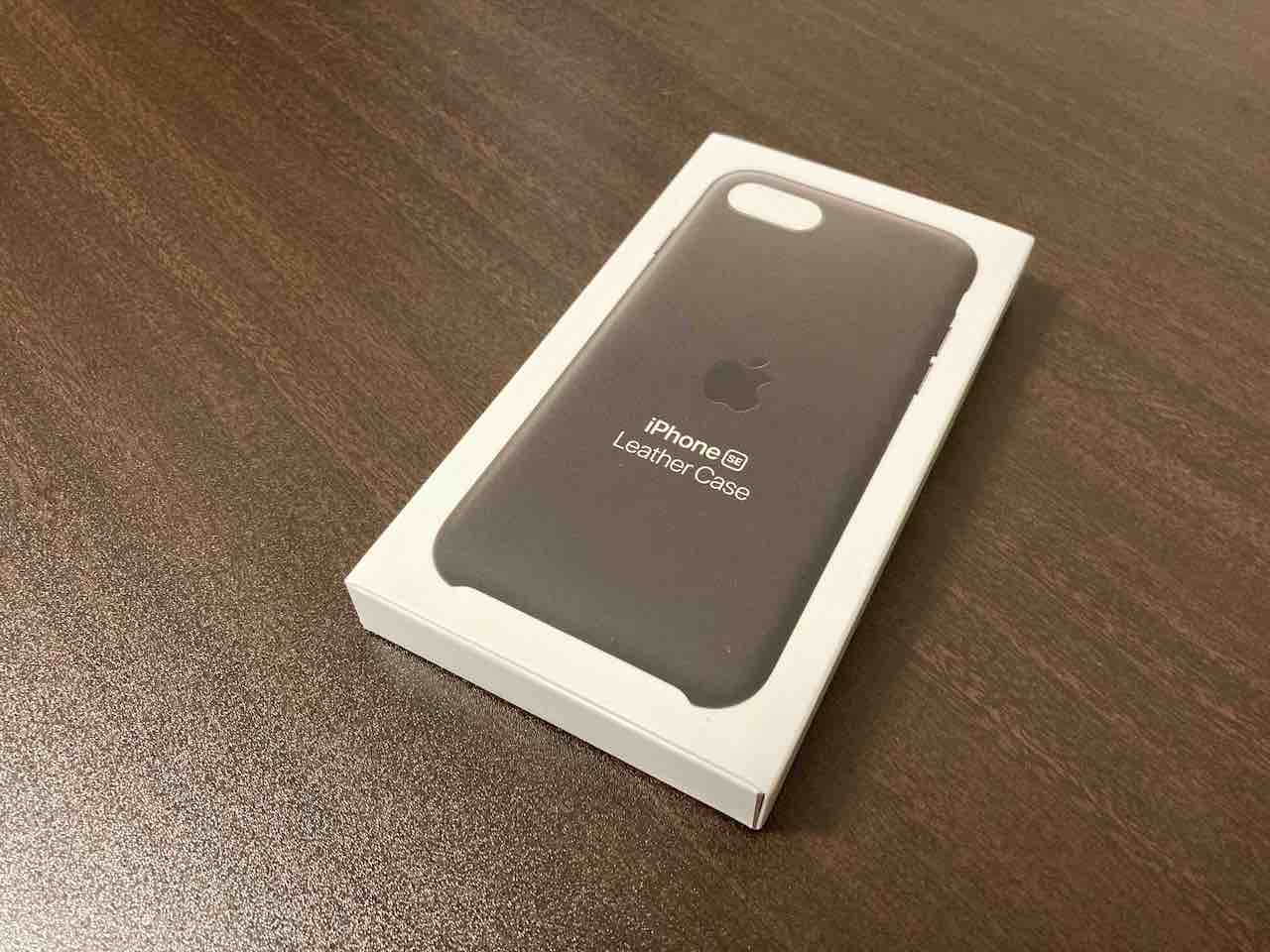 【新品】純正 iPhone 7 / 8 / SE レザーケース・ブラック①